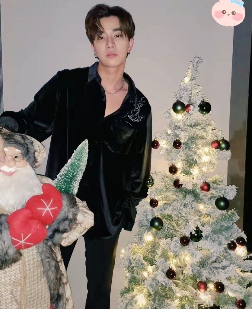 Like is a very beautiful thing, nothing else, just because of you. Continue to cheer up in 2023. No matter whether you have the chance to cooperate again on the stage, I hope you can get better and better! perth and saint🖤❤️
#PerthSaintSation 
#Perth 
#Saint_sup