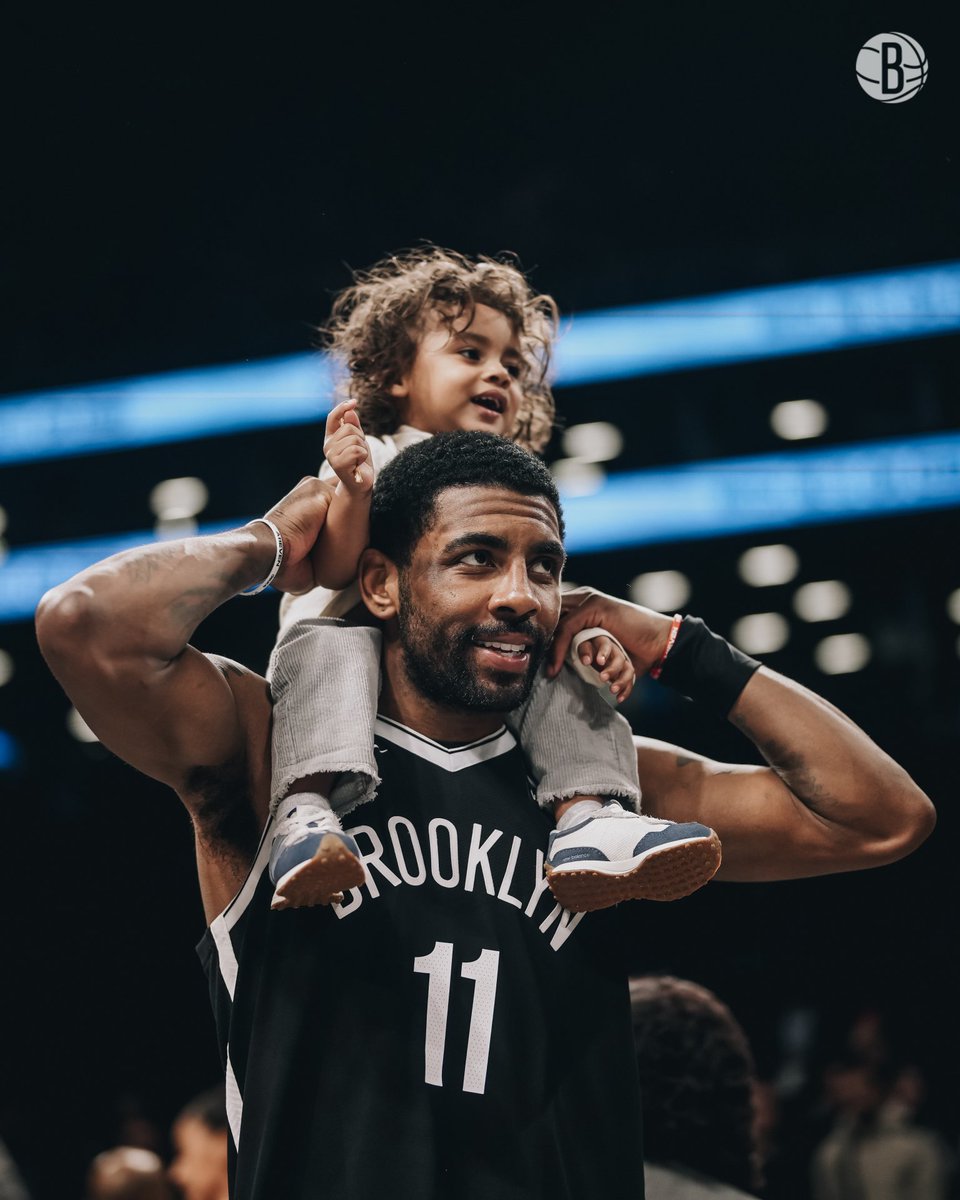 BrooklynNets's tweet photo. So cute 🤗 https://t.co/mesdYeg8Rx
