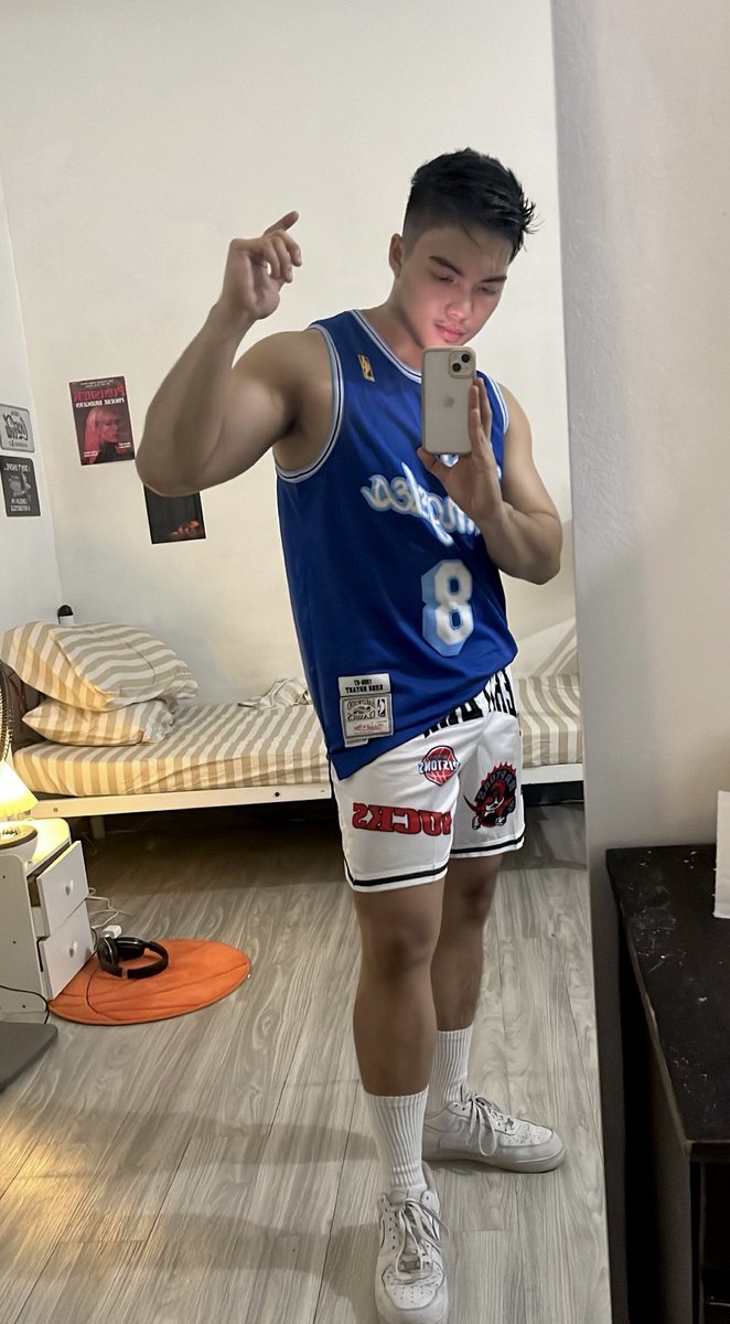 i’m 6’4 but i hate inequality 😔