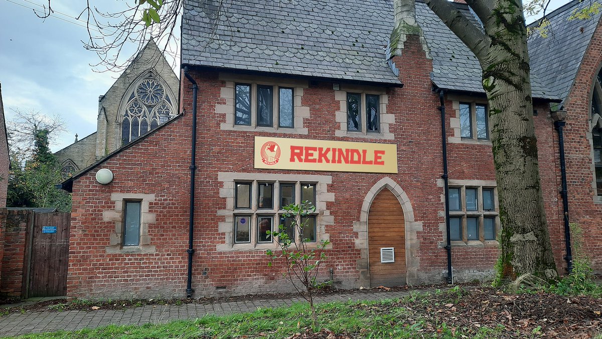 MsIbegbuna's tweet image. I'm compiling the playlist for our @RekindleSchool Sunday Club for over 65s each Sunday in February.
(Hulme, Manchester, 1.30-4pm)

FREE tasty Caribbean food.
SOULFUL music.
HOT radiators.

Tell your parents/grandparents/elders/neighbours/friends. 😊