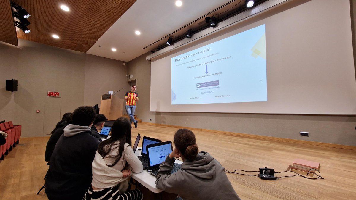 CarrerasIJC's tweet image. Fomentem la ciència entre els futurs investigadors! 😍🔬

Avui a l&apos;#InstiCIÈNCIA ens han visitat els alumnes de 1r de Batxillerat de l&apos;Institut XXV Olimpíada de Barcelona acompanyats pel @marmencu8, la @miranda_f_s (@roue_s lab) i l&apos;@adriamitjavila (@tvavouri lab).