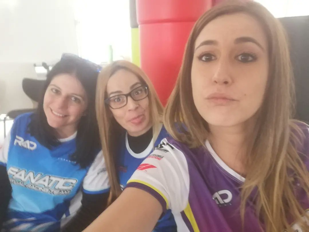 FanaticVirtual's tweet photo. ⭐💙Momentos Fanatic 💙⭐

Presencial @heron_esports 

Girls Fanatic 
@174_eli
@FRGirl_Girlcold
@missyhard88

Gran fin de semana con algunos de nuestr@s chic@s!
💙💙💙💙💙💙💙💙💙💙💙

#simracing #team #racing #simulator #gt #acc #f1 #gamer #gaming https://t.co/ViIveK8H0u