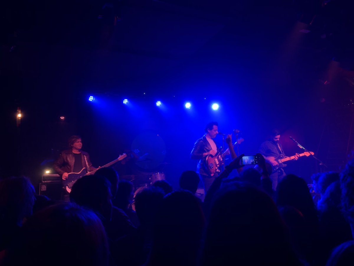 Musincronizados's tweet photo. Aquí algunas de las fotos de la bandaza @LAtheband  que tomamos el sábado pasado en Madrid con motivo de su concierto dentro del ciclo @Inverfest. ¡Se marcaron un grandísimo #soldout! Más muestras de ello en nuestro IG 👇 #musincronízate
https://t.co/DJMlbsYNnm
📷 @BeaSC87 https://t.co/vsjdXoCQVE