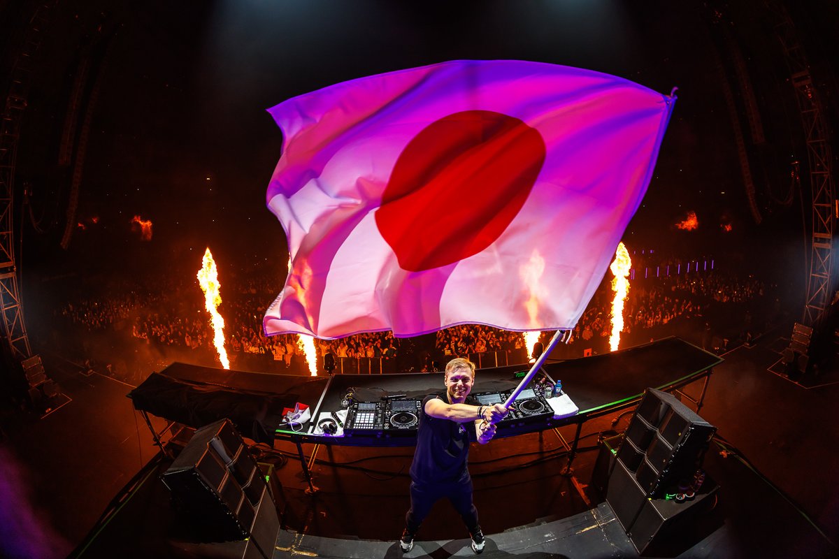 Armin van Buuren tweet media