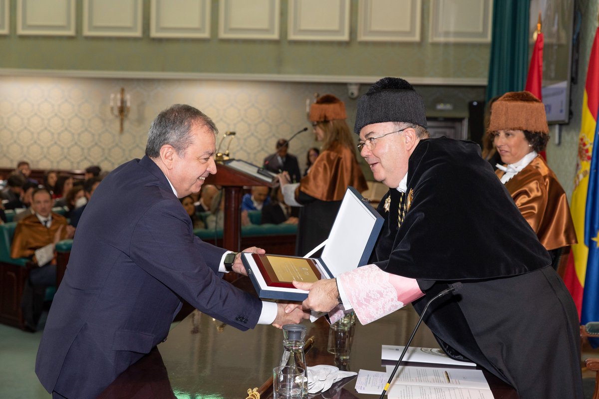 El viernes acudí a <a href="/La_UPM/">Universidad Politécnica de Madrid</a>, para recoger uno de los Premios de Investigación e Innovación que concede anualmente.

Es un privilegio para mí haber recibido, en nombre de <a href="/inetum_es/">Inetum (en español)</a>, el Premio a la Colaboración en Investigación e Innovación con la #UPM.

#weareinetum