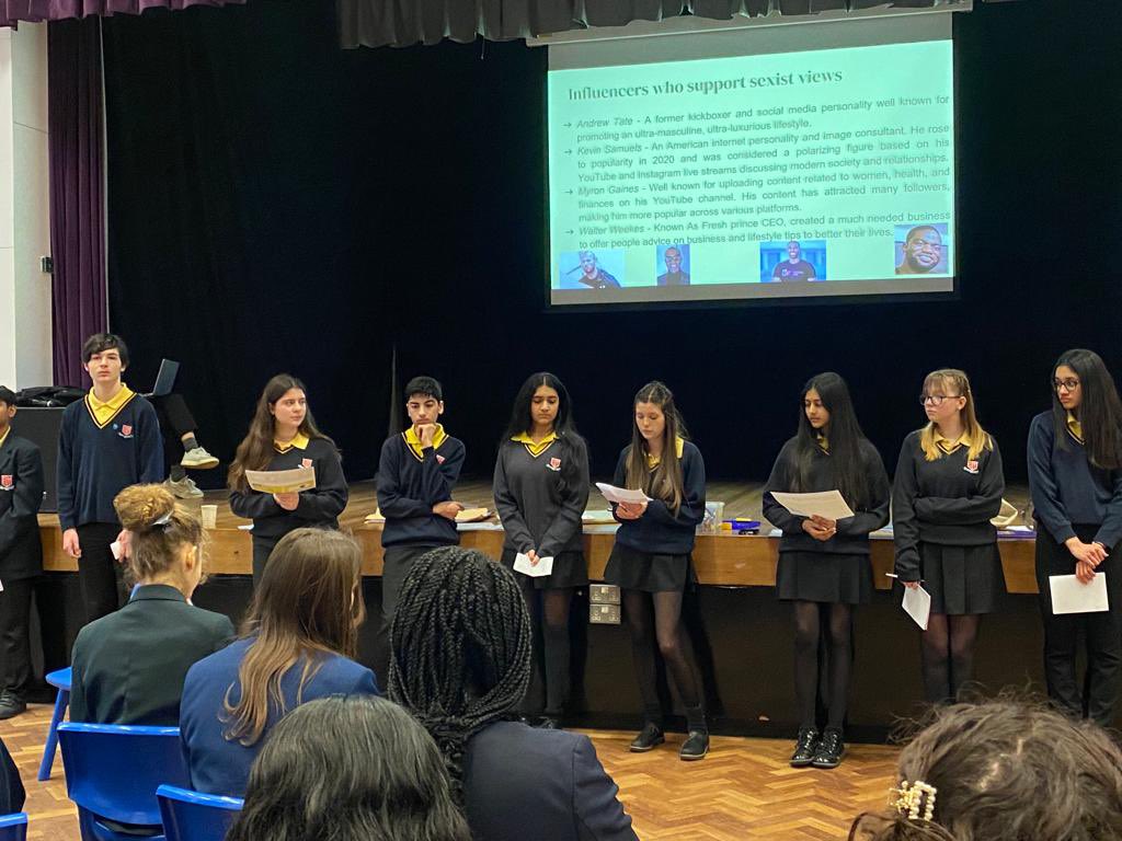 Another seminar completed! Thank you @NowerHillHS for hosting us today. 41 students presented their project ideas today tackling homelessness, Misogyny and sexism, supporting carers & providing opportunities for young people to combat crime and gang activity. 👊🏼