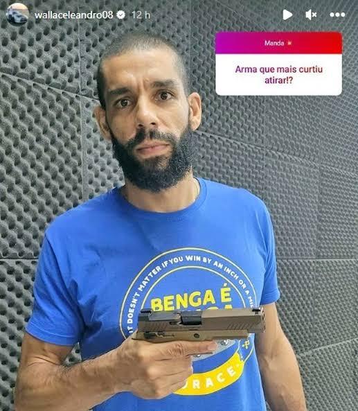 🚨 INCITAÇÃO À VIOLÊNCIA!
Wallace Leandro de Souza, jogador de vôlei do Cruzeiro, será investigado pela Alerj. Postou story com enquete de quem daria um tiro no presidente.
Se você apoia o Lula em sua luta contra o golpismo, comente "ESTOU COM LULA"!