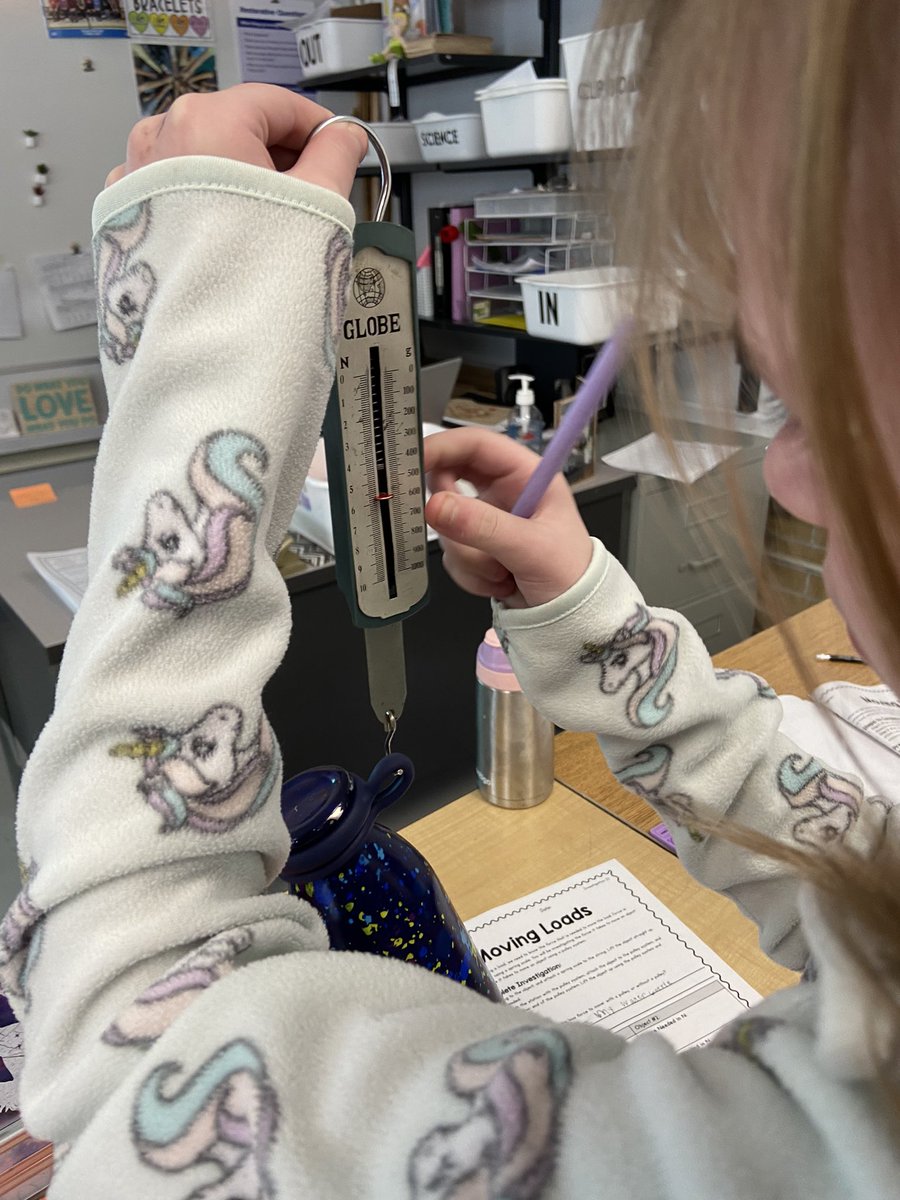 Using spring scales in science today! <a href="/Davenport_PS/">Davenport Public School</a> <a href="/TVDSB/">Thames Valley DSB</a>