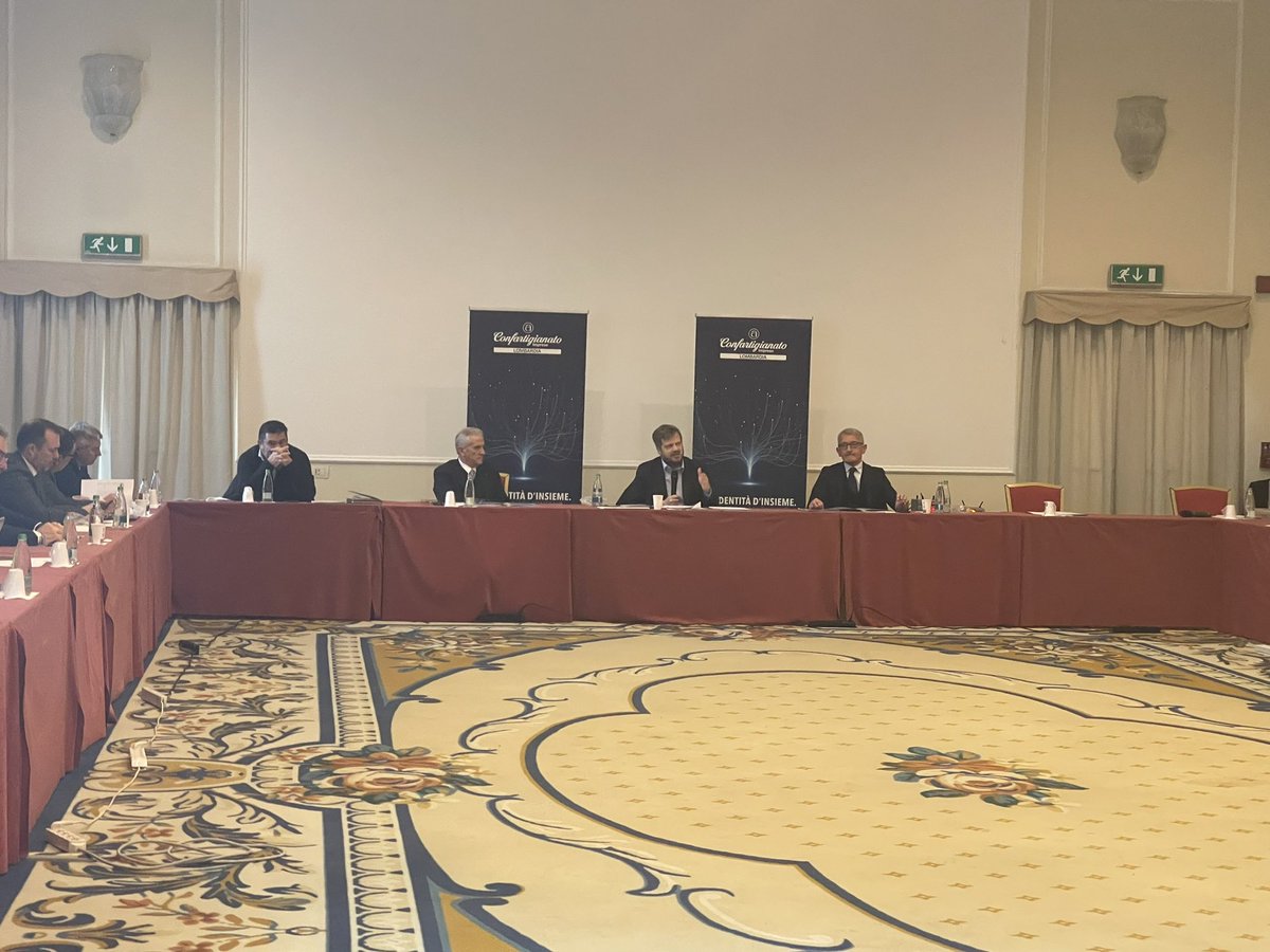 ConfartigLomb's tweet image. Oggi incontriamo i candidati alla Presidenza di @RegioneLombardia. Si è appena concluso il confronto con @PierfrancescoMajorino, mentre nel pomeriggio è atteso @AttilioFontana. Il Presidente @EugenioMassetti ha consegnato il documento con #priorità e #proposte
#elezioniregionali