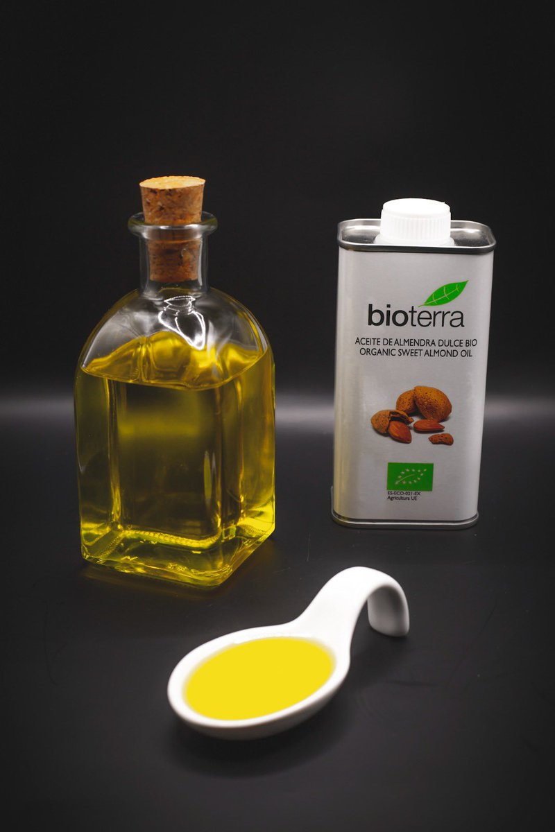 El aceite de almendras se ha utilizado como remedio medicinal natural y para el cuidado de la piel durante siglos por sus muchas propiedades y beneficios para la salud. Entre sus mejores cualidades destaca la hidratante y nutritiva por el aporte…

📲 bioterra.es/2023/01/26/uso…