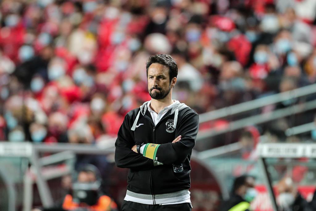 ActuBenfica's tweet image. César Peixoto 🎙️ (entraîneur de Paços de Ferreira)

&quot;J&apos;aimerais avoir Paulo Bernardo, mais je ne sais pas si c&apos;est possible.&quot;

🗞️ (@fcpf)
#slbenfica #SLB #paulobernardo