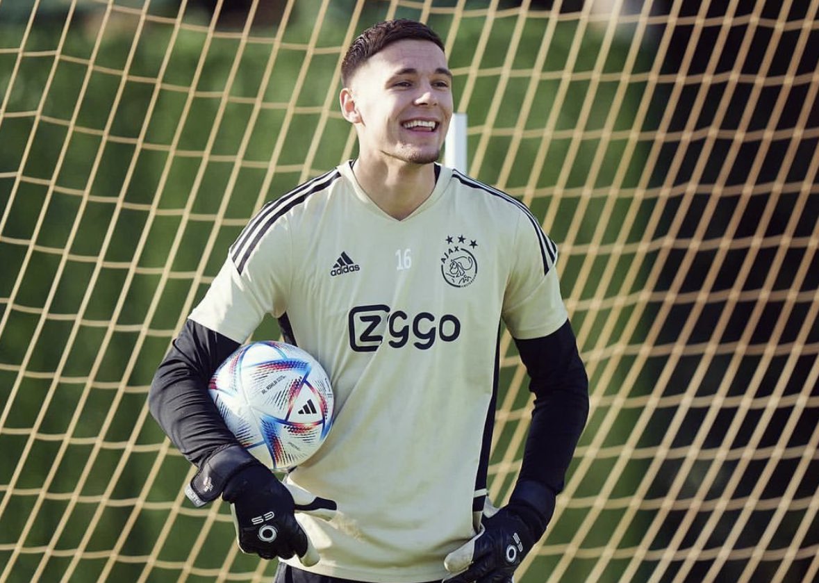 FabrizioRomano's tweet image. Official. Jay Gorter signs new deal with Ajax thwt will run until the 30th of June 2026. ✅⚪️🔴 #DeadlineDay

Ajax has agreed with Jay Gorter and Aberdeen that he will join the Scottish club on loan for the rest of this season.
