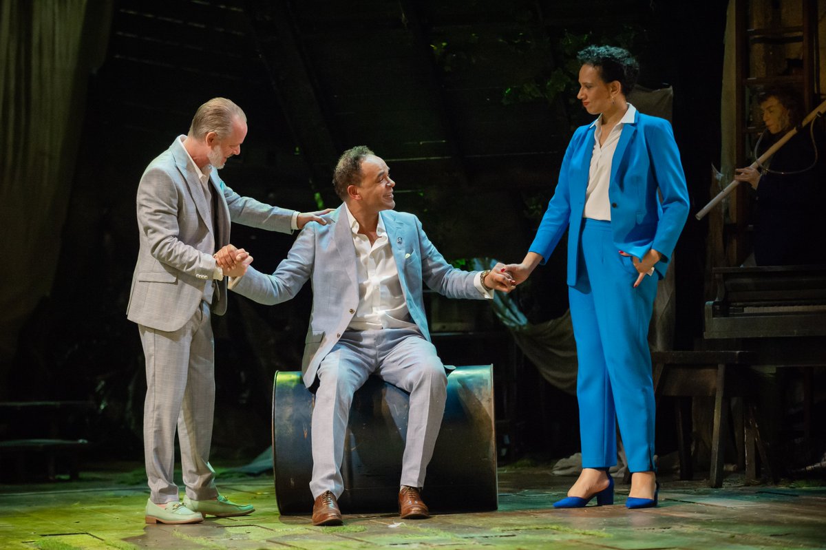 TheRSC's tweet photo. Be not afeard; the isle is full of noises,
Sounds and sweet airs, that give delight, and hurt not.
(Caliban, Act 3 Scene 2)

🌪️ Here's your first look at #TheTempest on stage.

Playing in the Royal Shakespeare Theatre until 4 March.

Book tickets: https://t.co/iwwOHclnzU https://t.co/5xegjcckPz
