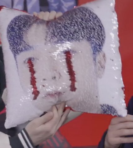 24시간동안 진우 옷 입기 
vs 오천 형 옷 입기 에서
평야가 지누 고르니까 오천 피눈물 흘리는 중