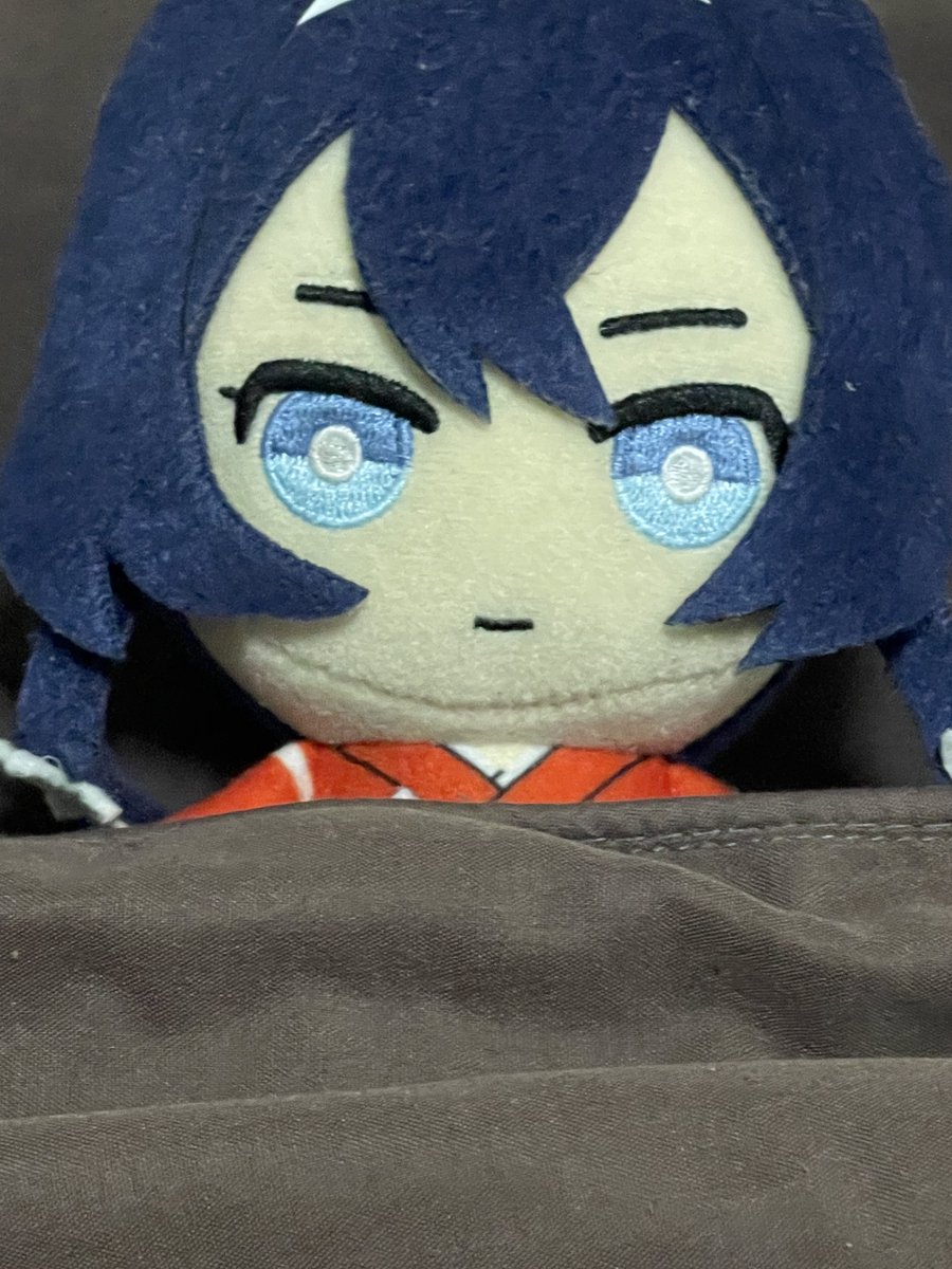 เคียวกะ อิซุมิ น้องเป็นเด็กหน้านิ่งแต่ซื่อตรงมาก ถึงจะสามารถอ่านสีหน้าได้ว่าน้องรู้สึกยังไงแต่ด้วยความเป็นคนจริงจังเลยไม่ค่อยเปลี่ยนสีหน้าเท่าไหร่ น้องชอบกินเต้าหู้ น้องชอบกระต่าย แถมน้องยังเก่งมากๆที่ก้าวผ่านจุดเปลี่ยนของชีวิตมาได้ ปัจจุบันมีนุยไว้เลี้ยงด้วยราคาลากเลือดแล้วค่ะ