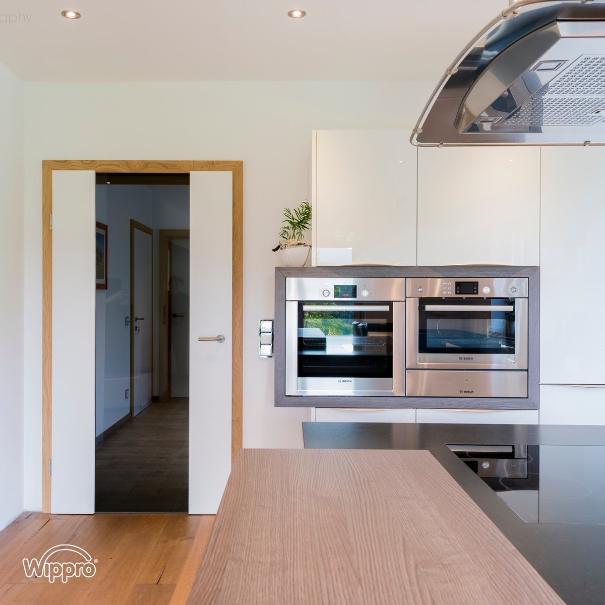 Wippro Glastüren - ob in unterschiedlichem Furnier-Designholz aus hochwertigen Hölzern - mit Limetten, Lizenzen oder Rillen verwendet - alles ist möglich!
-
wippro.com
-
#wippro #doors #interior #hausundgarten #living #wood #safety