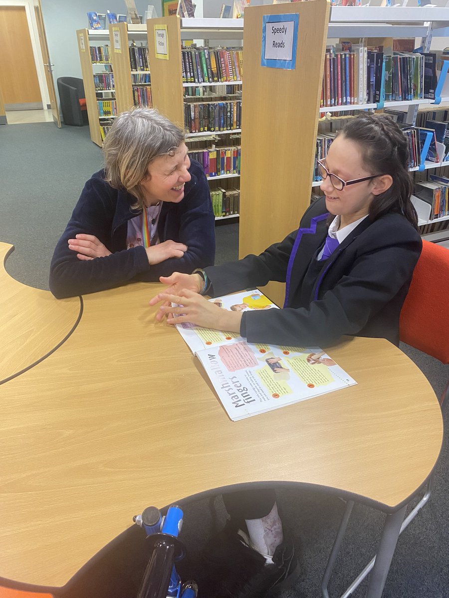 Miss Robertson tweet media