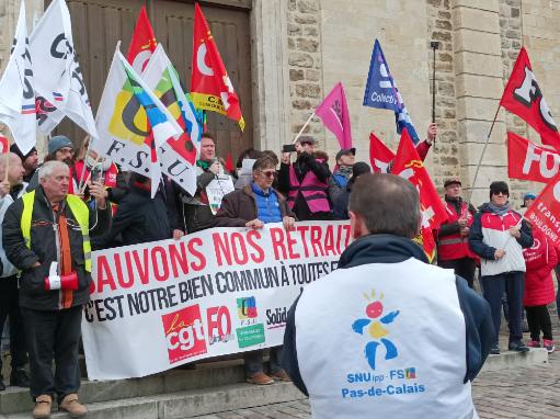 leSNU62twitte's tweet image. #greve31janvier  #retraite #2round Très forte mobilisation unitaire avec la #FSU à #boulognesurmer ce matin ! Plus de monde dans la rue : ✊ 8500 manifestant-es ! 💪💪💪
