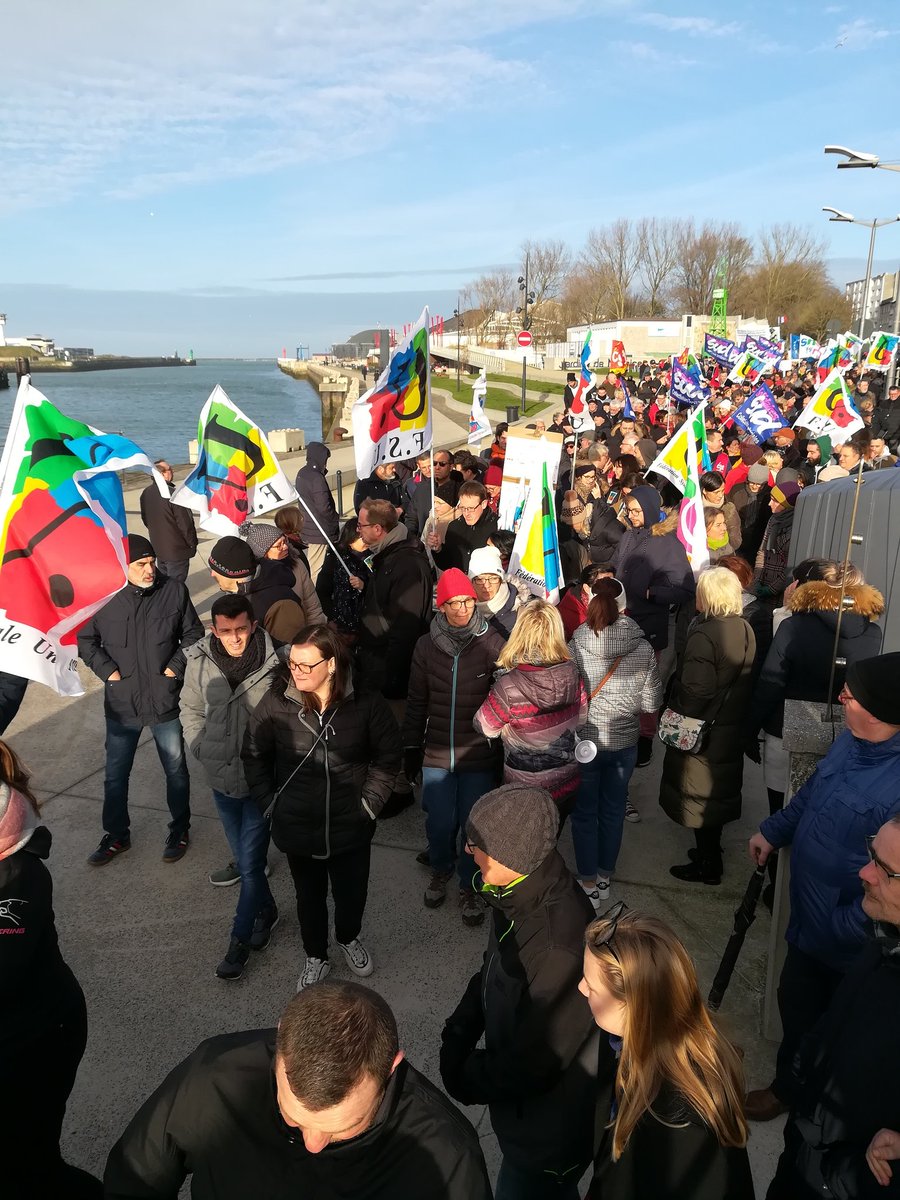 leSNU62twitte's tweet image. #greve31janvier  #retraite #2round Très forte mobilisation unitaire avec la #FSU à #boulognesurmer ce matin ! Plus de monde dans la rue : ✊ 8500 manifestant-es ! 💪💪💪