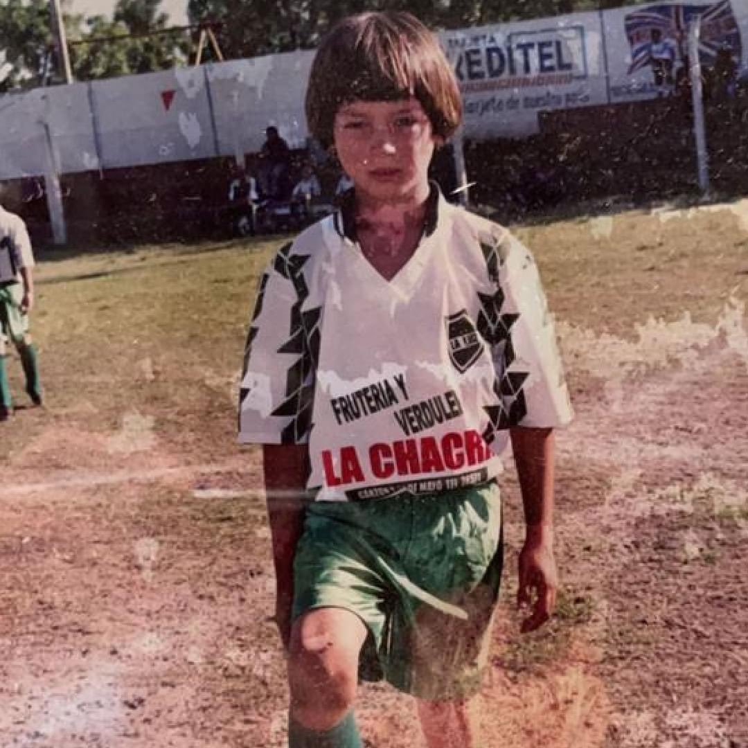 ManuHeredia21's tweet photo. ¿Sabéis quién es? Yo creo que por la cara es bastante reconocible https://t.co/CHm1GlCg8T