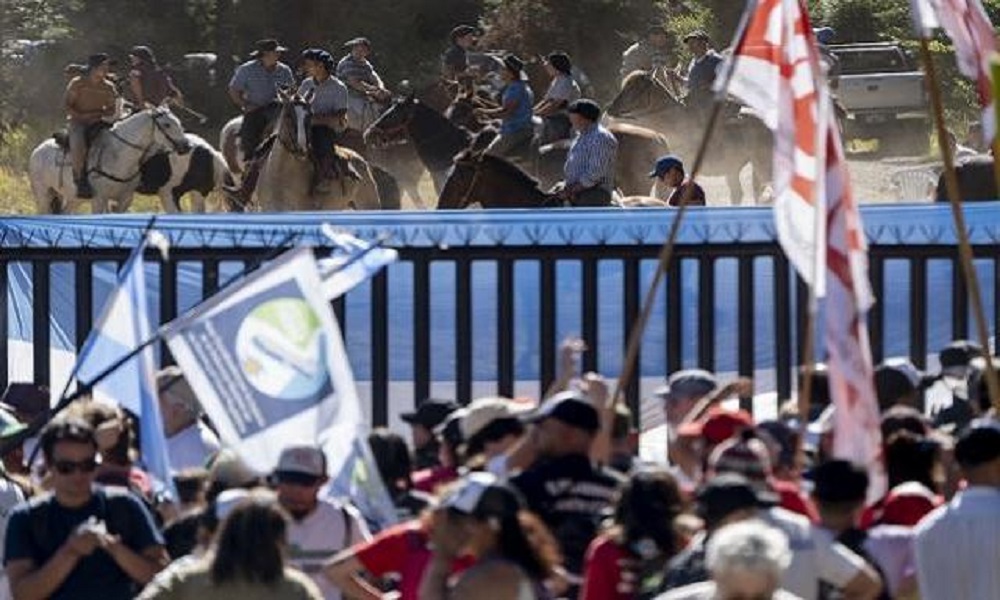 ahorasanjuan's tweet image. 📌Marcha a Lago Escondido: peones rurales de Lewis impidieron el acceso a manifestantes.

Más info⬇️

 #acceso #marcha #lago #manifestantes #ingles #rurales #escondido #peones #lewis #ordenes #magnante

ahorasanjuan.com/?p=96322