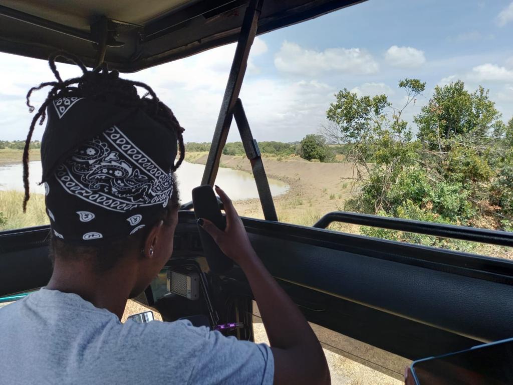 wemm_film's tweet photo. 🙌🏾Time to meet the team behind 'What's Eating My Mind'!😃

📽️ @BoWambui was the amazing talent behind the camera⬇️

" I am honored that I got the amazing opportunity to work with a true fighter the director @noella_luka  together with the WEMM team. "

#MentalHealthAwareness https://t.co/WYTRxTKSE5