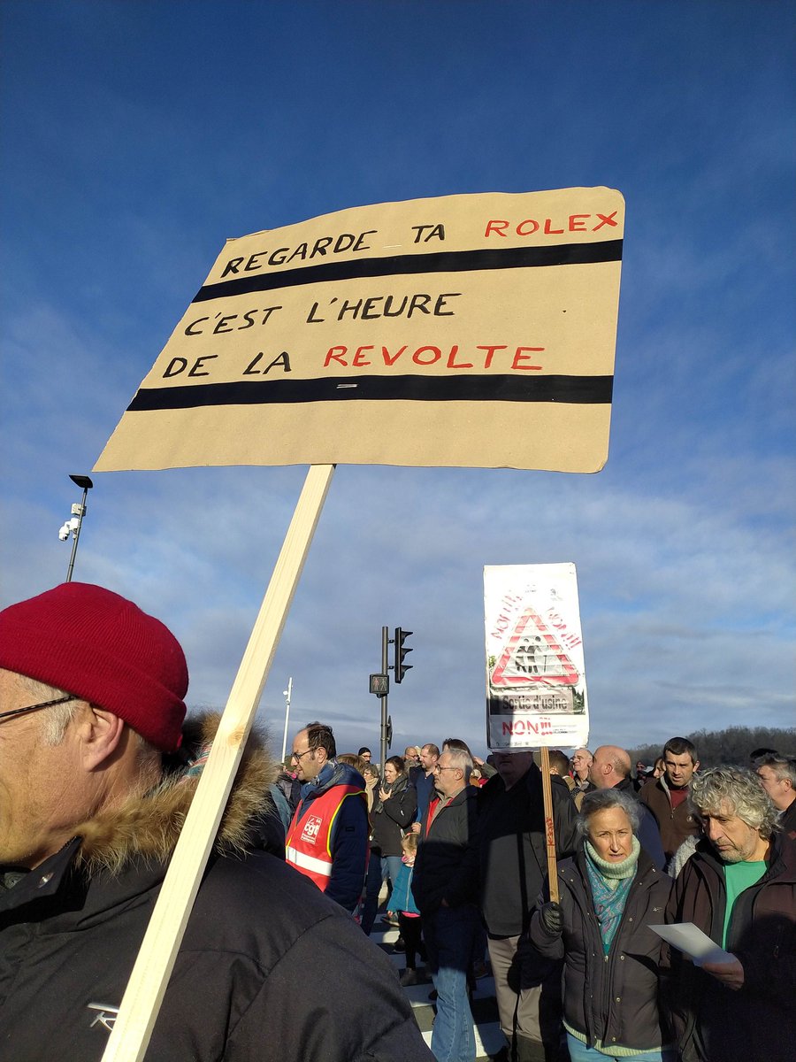 Regarde ta Rolex
C'est l'heure de la révolte
#Bayonne #greve31janvier