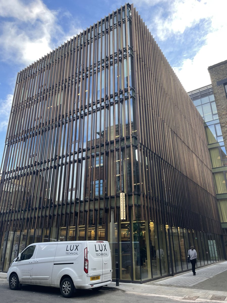 The venue stole the show for me at today’s @PropertyWeek #ClimateCrisisPW event. @WaughThistleton’s Black and White Building merges beauty, function and sustainability - and immaculate attention to detail. Thanks Andrew Waugh for making sure I saw the stairwell!