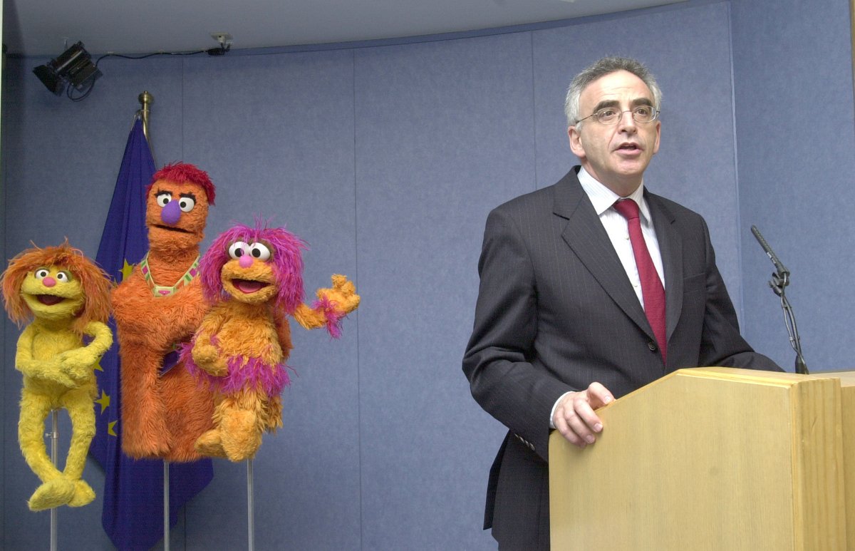 PabloPerezA's tweet photo. There is a section called "humour" in the audiovisual library of the European Commission and I cannot stop looking at it. https://t.co/VEW8lVdPvq