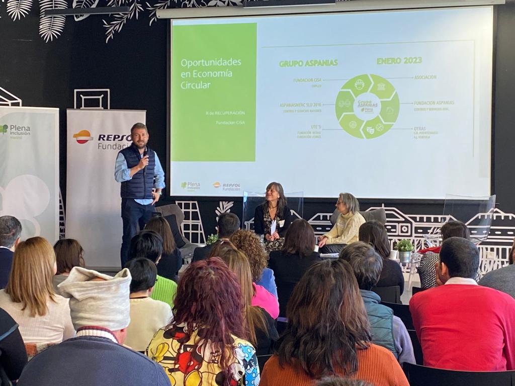 AspaniasBurgos's tweet photo. El trabajo que realizamos en nuestras instalaciones para #Ubisa @Bekaert recuperando todos los materiales de sus bobinas es ejemplo de economía circular.
Rodrigo del Val, responsable de Fundación CISA, ha hablado de ello hoy en una jornada de @PlenaMadrid y @FundacionRepsol. https://t.co/lmzREP5RvO