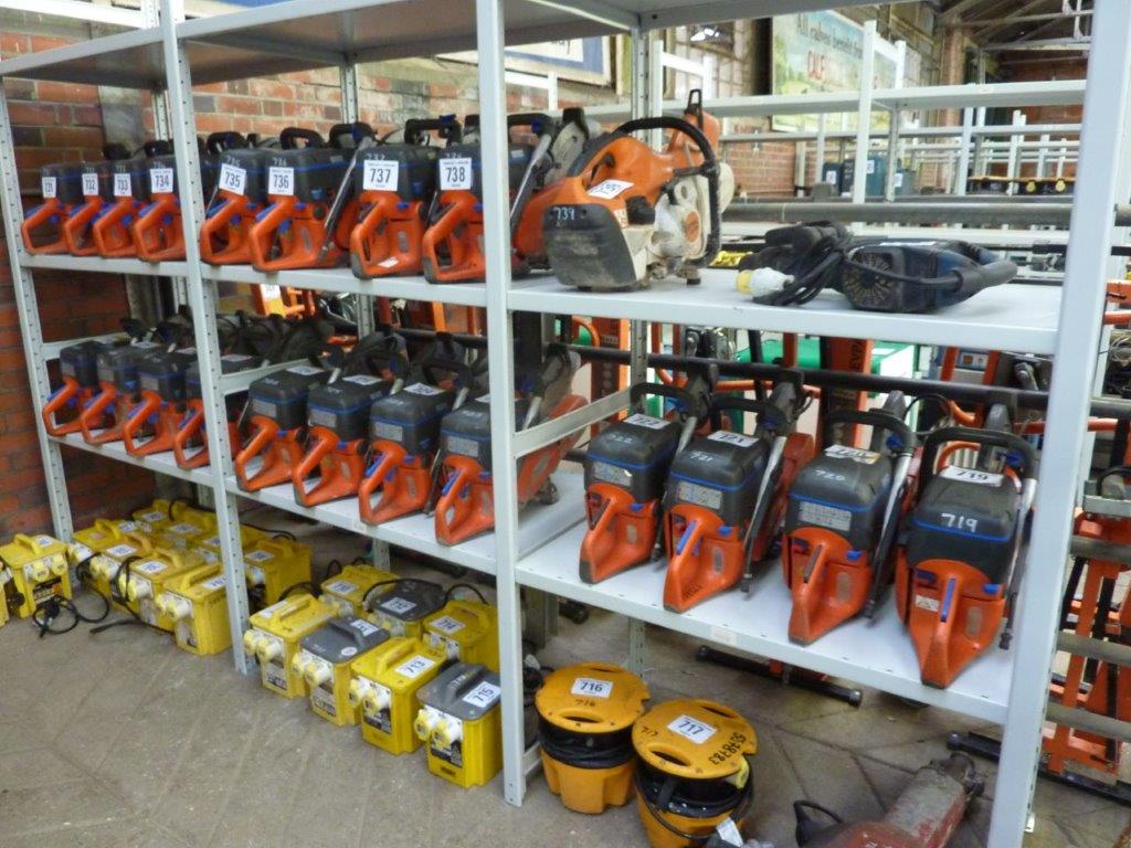 tsauction's tweet photo. READING AUCTION of CONTRACTORS PLANT &amp; EQUIPMENT
RING 1 - CLOSING FROM NOON TOMORROW, Wednesday 1st February
Catalogue - https://t.co/EeubPOeofM
#Ladders #scaffolding #Genie #Stihl #Husqvarna  #saws #Makita #Bosch #Dewalt #tools #sanders
#builders #contractors https://t.co/ofqUcGAr6A