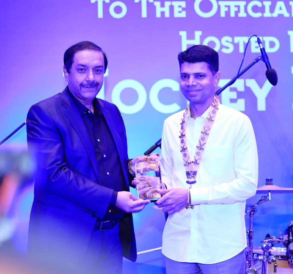 ikamalhaasan's tweet photo. The FIH award for Odisha CM’s secretary is well deserved. The CM of Odisha has thanked his people for another honour . The Guiness record. India admires people of Odisha for repeatedly choosing a people’s CM. (1/2) https://t.co/FSAeX83cLx