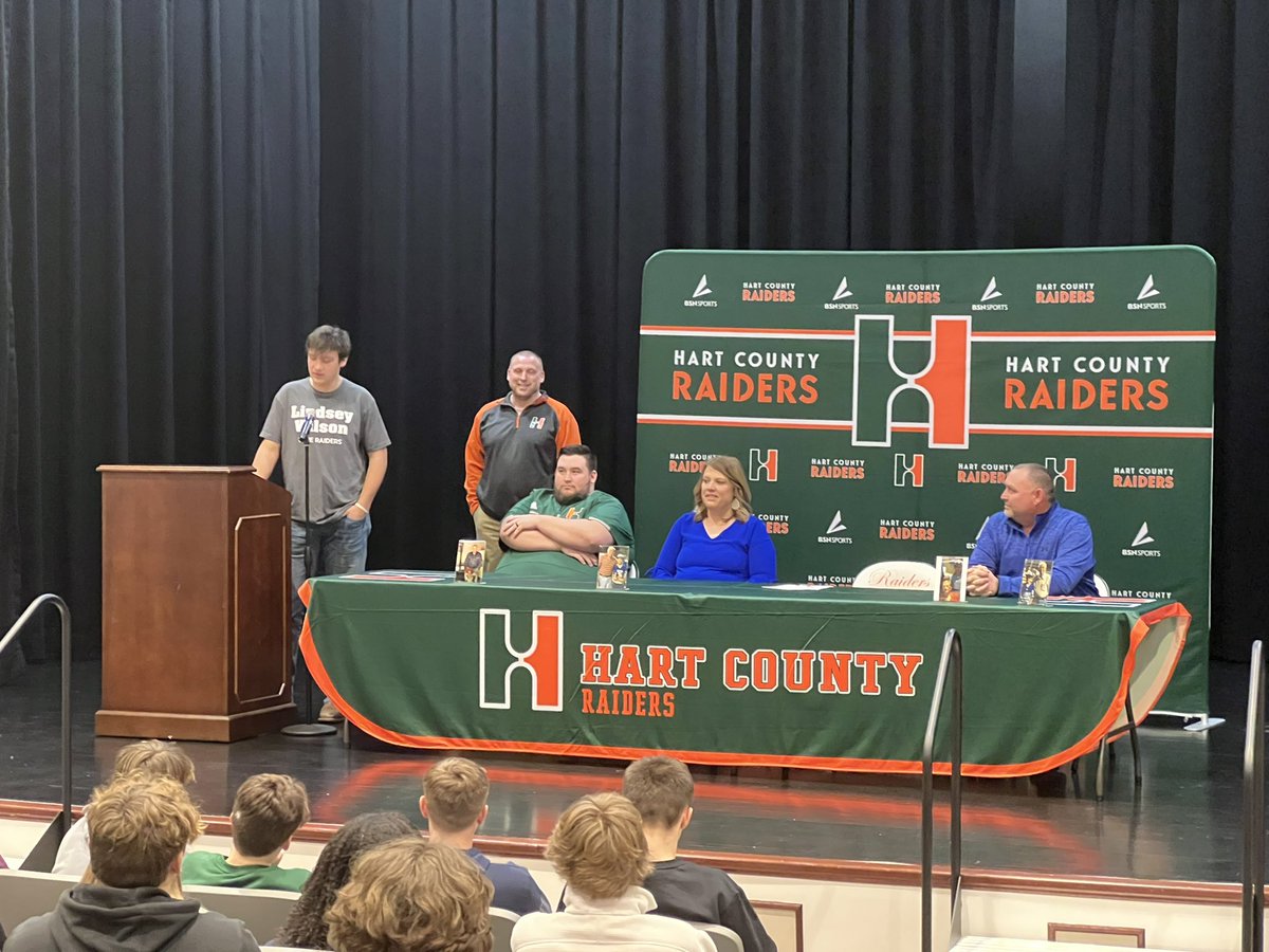 Yesterday was a big day for Raiders Baseball. Our very own Kellen Thompson signed to continue his baseball career with @LWCBaseball. Very proud moment for us and very excited to see what comes in his final season in the 🟧🟩. Stay tuned… <a href="/CoachClemonsHC/">Brandon Clemons</a> <a href="/kellen3thompson/">Kellen Thompson</a>