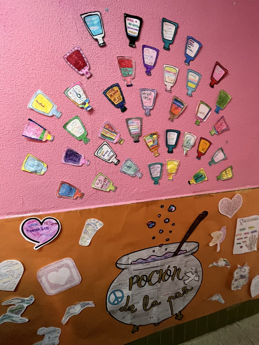 CEIP_Maximino's tweet photo. Ayer 30 de enero celebramos el #DíaEscolardelaPazylaNoViolencia ☮️🕊️

Entre todos los maximinos preparamos una gran poción para la paz añadiendo los ingredientes necesarios, como harían el mismísimo Harry Potter y sus amigos ✨

Por un mundo libre de violencia 💚 https://t.co/mkjkazVhNK