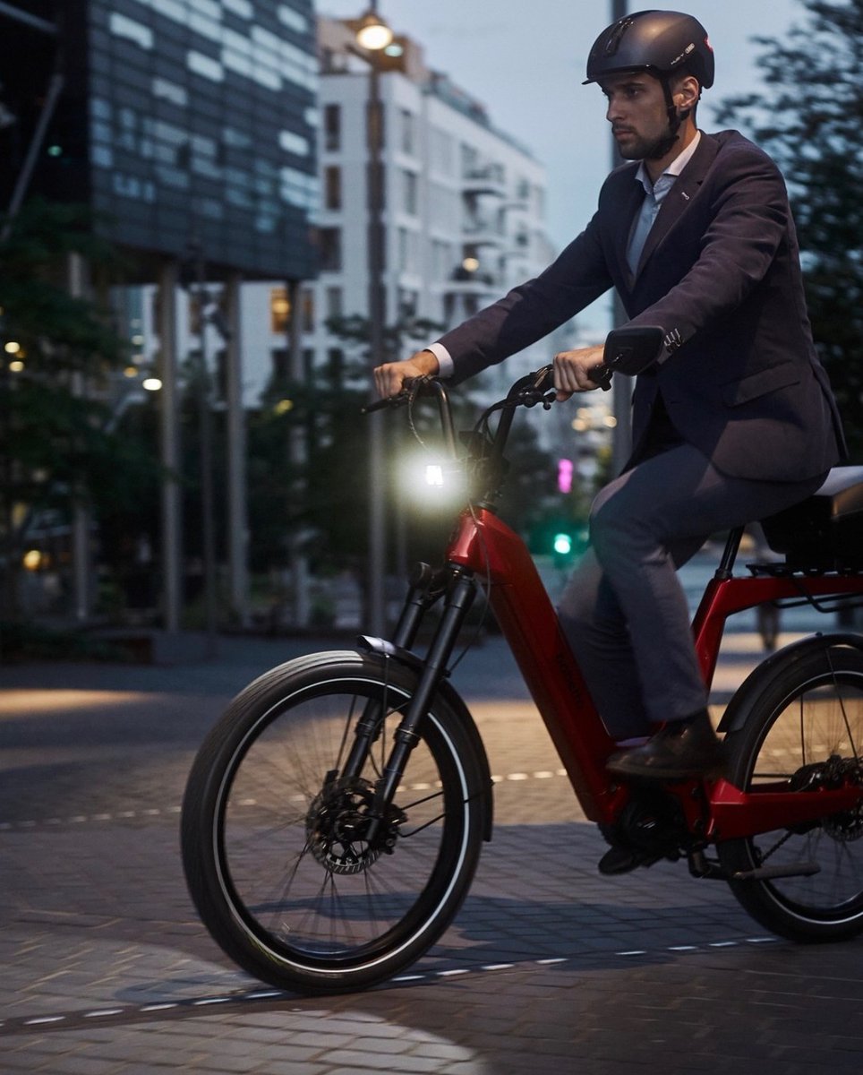 babetta_eu's tweet photo. Avoid annoying traffic jams and gain more freedom with #babetta https://t.co/c78De33Jg9