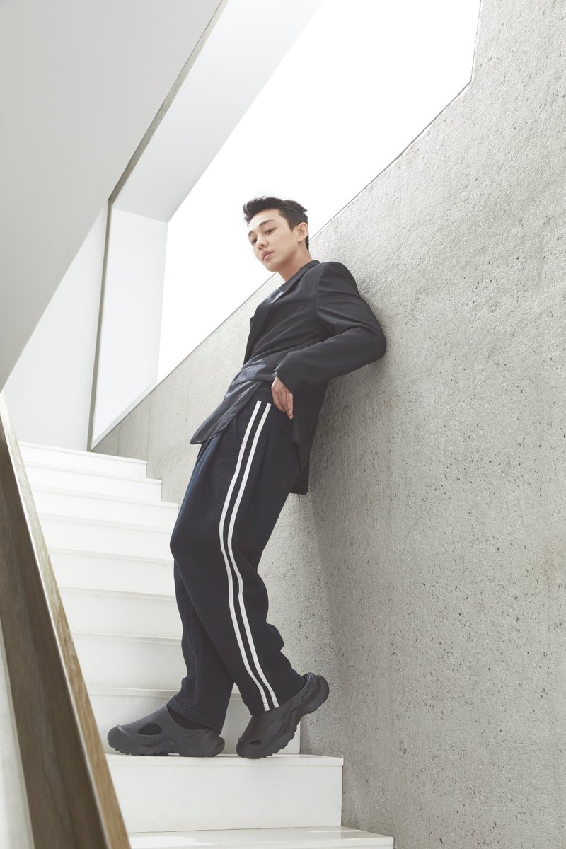 SIKseekers's tweet photo. [NEW] Yoo Ah In - CROQUIS China 2023 SS "Various Spectacles" Spring Series (1/3) #유아인 https://t.co/eD60Tbr2ZM