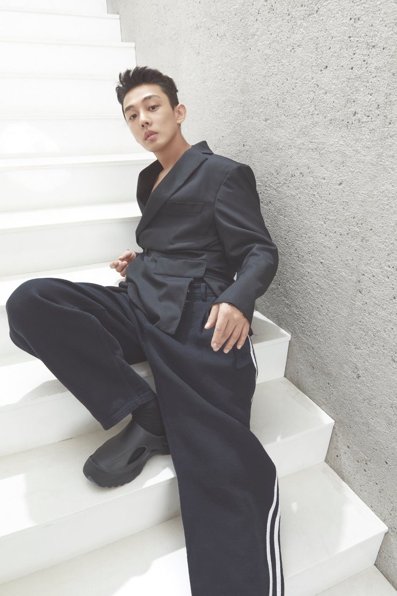 SIKseekers's tweet photo. [NEW] Yoo Ah In - CROQUIS China 2023 SS "Various Spectacles" Spring Series (1/3) #유아인 https://t.co/eD60Tbr2ZM