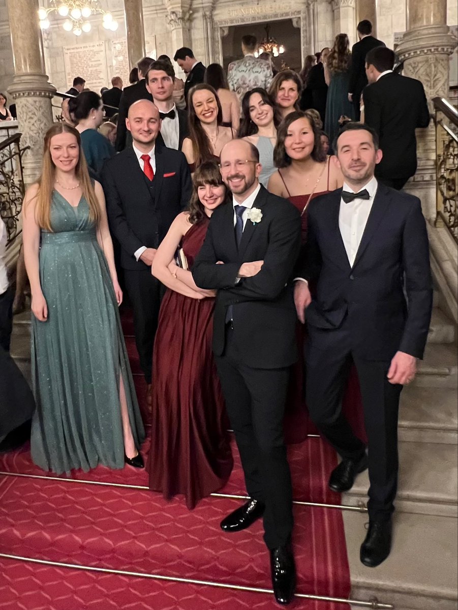 The Solgate team had a great time at the #SciBall2023! We enjoyed celebrating with the science community at the Vienna City hall @SciBall  #scienceball