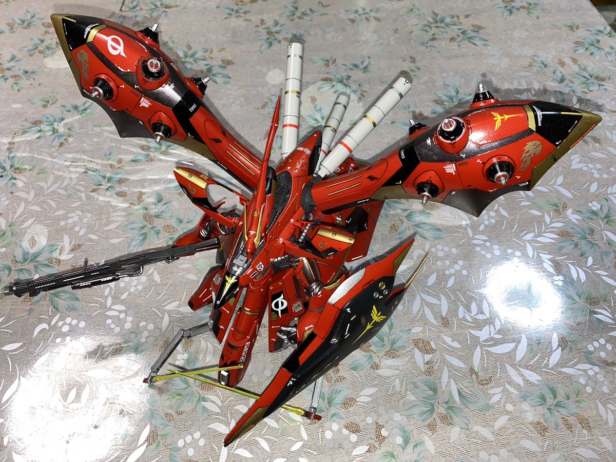 darshjojo's tweet photo. #FTBC2023 
#オールガンダムコース 
「クセスゴナイチンゲール」

最近人生の第3次ガンプラブームが来てるオヤジです。
筋彫りが何となく分かりかけて来たところです。とにかく一所懸命に作りましたので、どうかよろしくお願いします。 https://t.co/VGq3hWnZvl