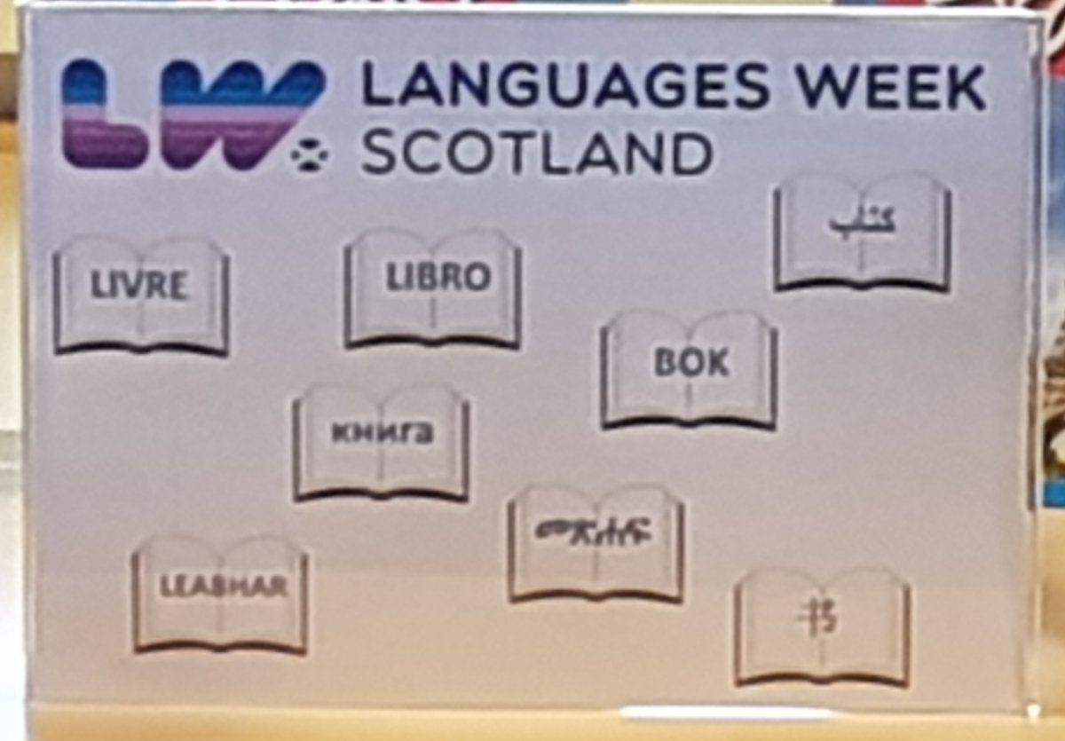 Behold the <a href="/LangsWeekScot/">Languages Week Scotland</a> #SchoolLibraryDisplay in the <a href="/stmargaretglas/">St Margaret Mary's Secondary School</a> <a href="/stoswaldsglasg1/">St Oswald’s ALN Secondary, Glasgow</a> #SchoolLibrary: stories in other languages or translated, dictionaries, grammar books, &amp;  most importantly, food! Why not try cooking a dish from another country? #ScotlandLovesLanguages