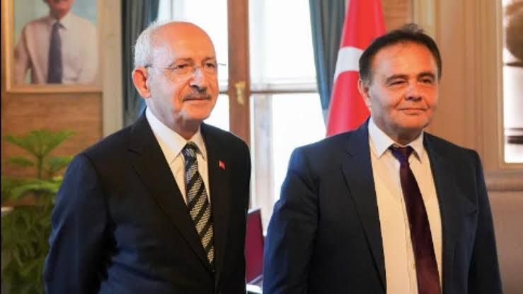 Bilecik Belediye Başkan Vekili Melek Mızrak Subaşı son günlerde gündemde. 

Burada asıl sorulması gereken CHP’li Bilecik Belediye Başkanı Semih Şahin nerede?

📌Şahin rüşvet suçundan görevden alındı. 

CHP rüşvetçiliğini ve yolsuzluğunu Melek Mızrak Subaşı ile örtmeye çalışıyor.