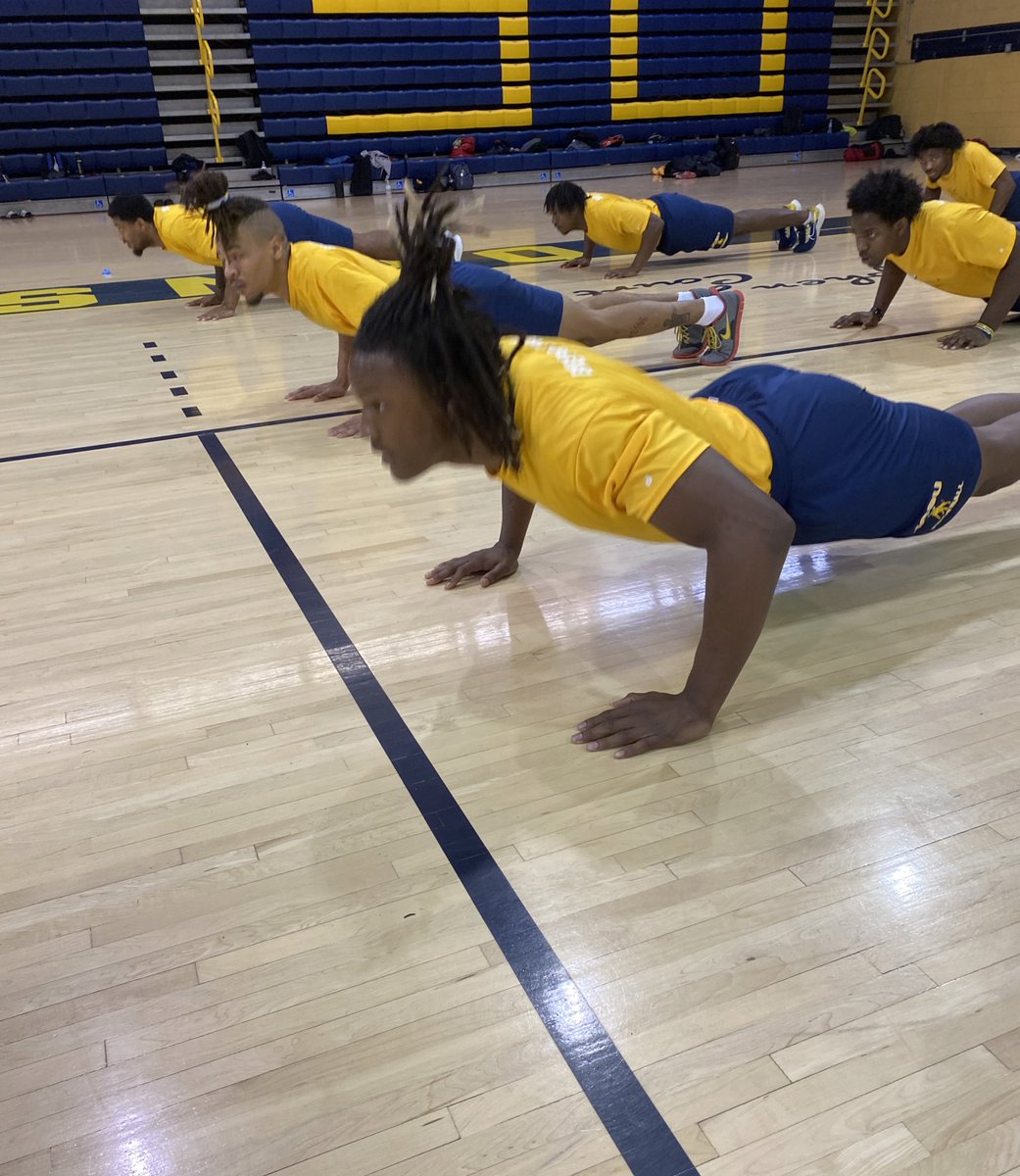 GoldenBullsStrengthFB tweet media