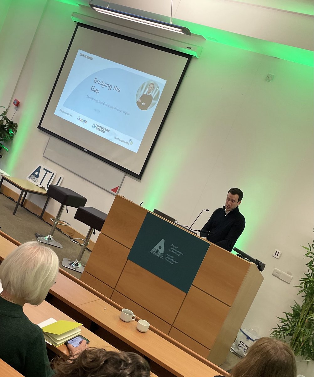 Sharon Boyle tweet media