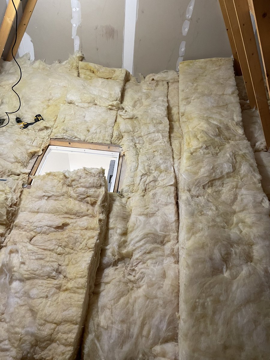 Michaelflyfish1's tweet image. Another loft job completed ✅ another happy customer ✅  things you love to see 😁 #newbuild #loftstorage #glasgow