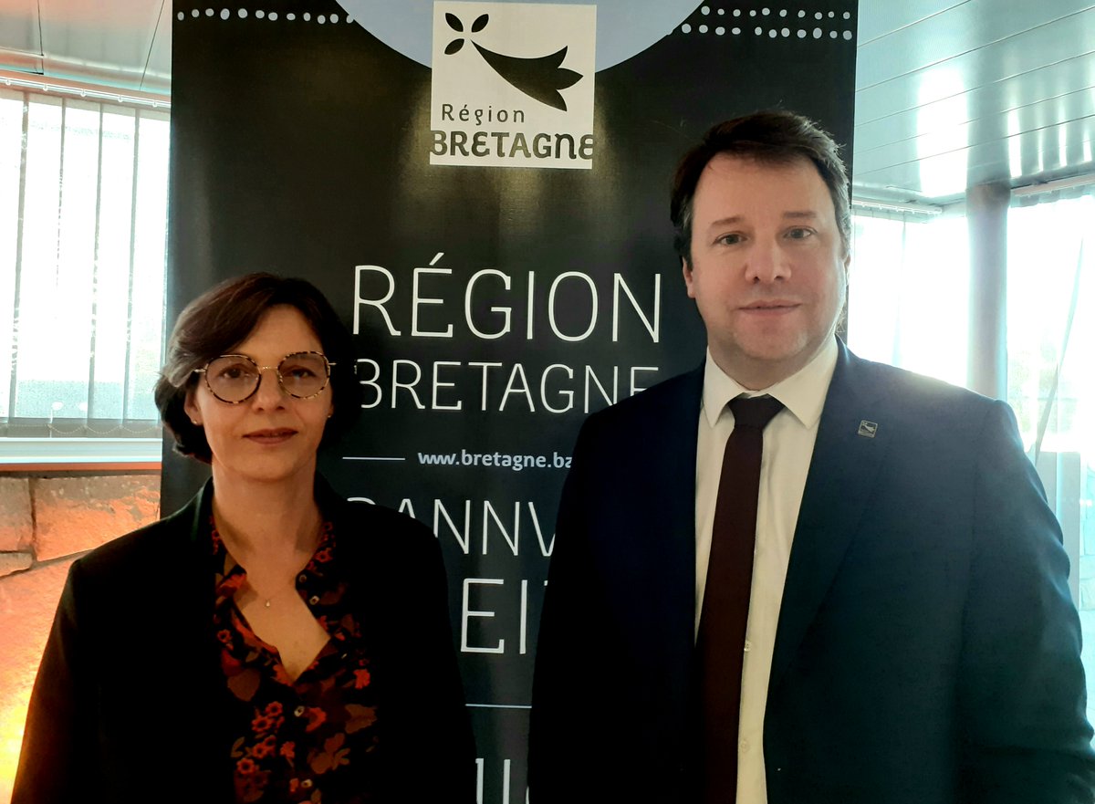 RCFcotesdarmor's tweet photo. Des pactes locaux pour le développement de la Bretagne. Entretien avec Laurence Fortin, vice-présidente de @regionbretagne ➡️ https://t.co/E6AvuZ1vf3 https://t.co/HxON5YkW9O