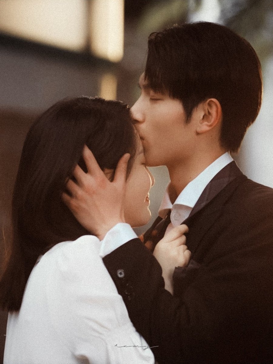 starry__u's tweet image. take my heart already 🥺🤎
Once they started dating at ep.16. the butterflies can't stop fly even in my dreams. I love how she surround him by her warmth and lively personality and how he just there for her to do what she wants and to protect her.
#MyLethalMan #FanZhiXin #LiMoZhi