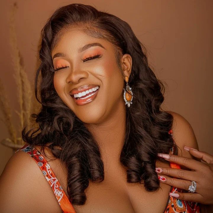 Happy birthday <a href="/Debbie_banjo/">Makeup On Radio💄📻</a> of cool FM . More grace and blessings ma'am we celebrate you 🎉🎂🎂🎂💕❤️😍😍😍😍❣️🎄💞