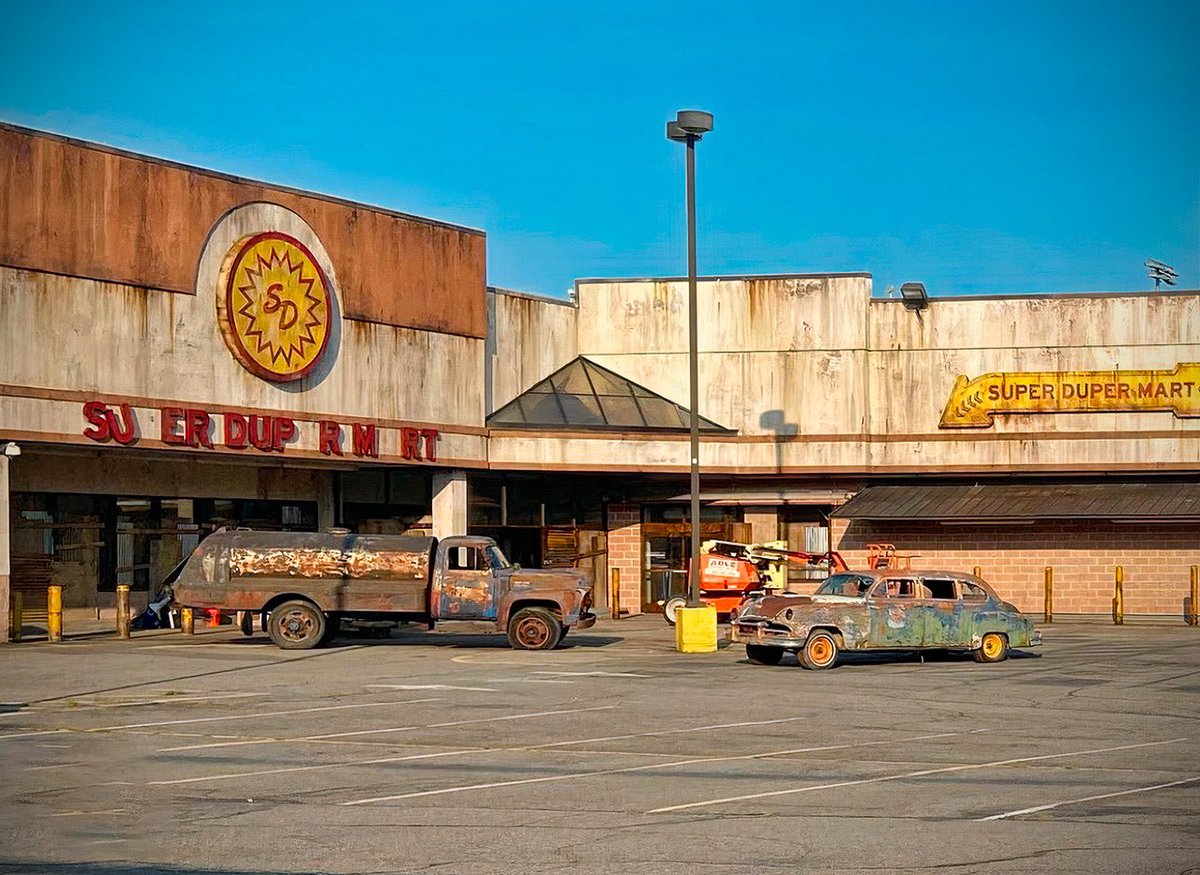 DarkHolocron's tweet photo. Pics from Amazon’s Fallout TV adaptation are looking GOOD! https://t.co/KNJ44DXVzS