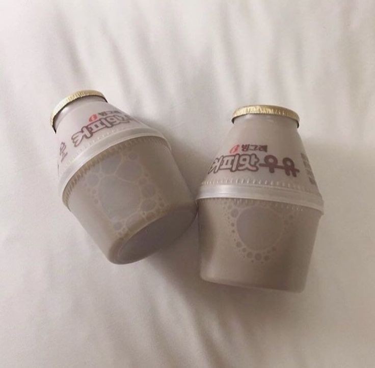 gidlecafee's tweet photo. ʕ•ᴥ•ʔ new order ʕ•ᴥ•ʔ
order: chocolate milk 
for: @stangidledamn
from: minnie and soyeon @G_I_DLE
message: “hey...ur still alive right? i miss u...u have no idea but yeah anyway i love u i hope ur doing fine<33” https://t.co/Bjg51RFSi1
