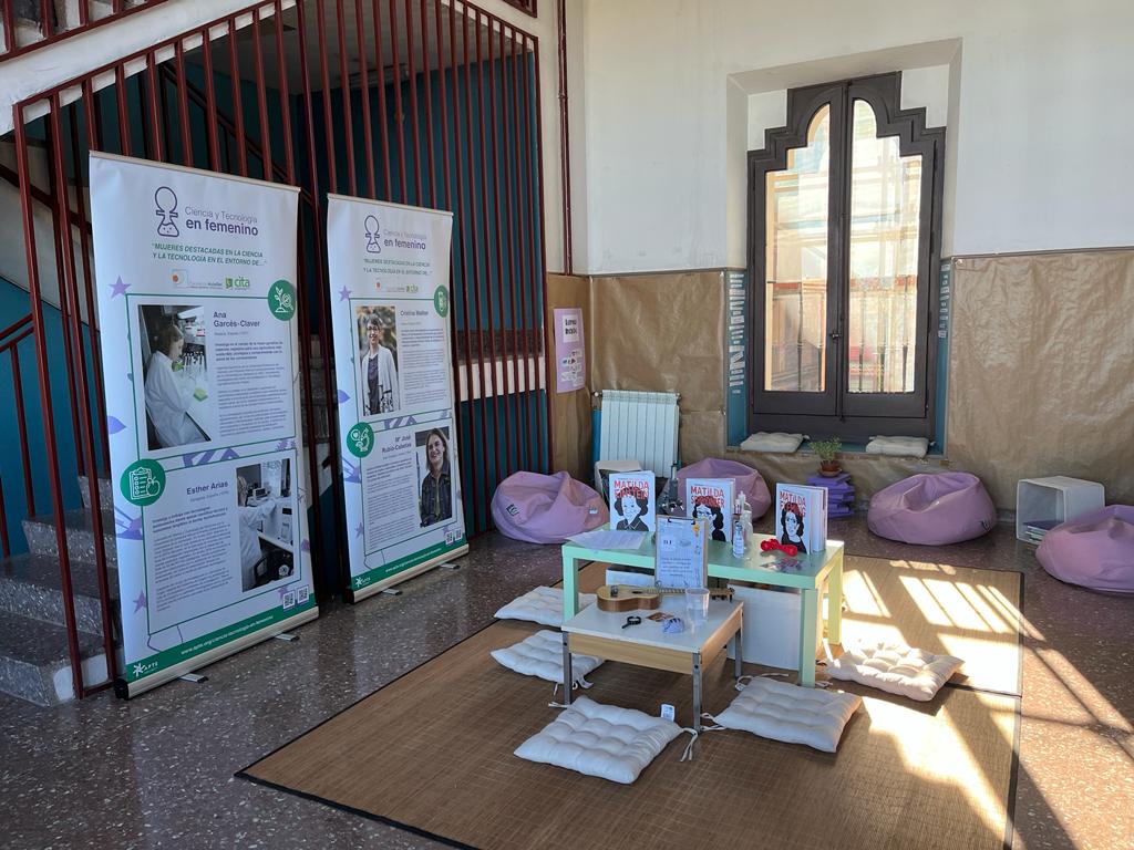 La exposición MUJERES EN LA CIENCIA Y EN LA TECNOLOGÍA aterriza hoy en el <a href="/cpsantodomingo/">CEIP Santo Domingo</a> 
💜 Mediante ejemplos históricos y actuales de mujeres científicas queremos promover las STEM entre las estudiantes.